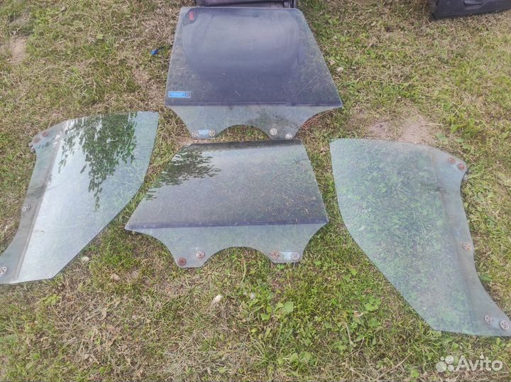 Стекла на Subaru Legacy bg