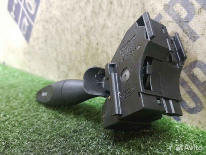 Подрулевой переключатель поворотников Ford Fusion