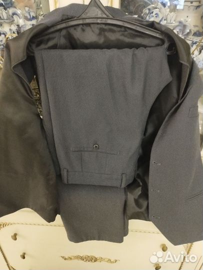 Офисный костюм мужской