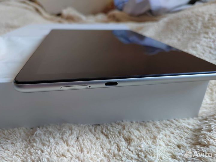 Планшет 10 дюймов 4/64 полный комплект