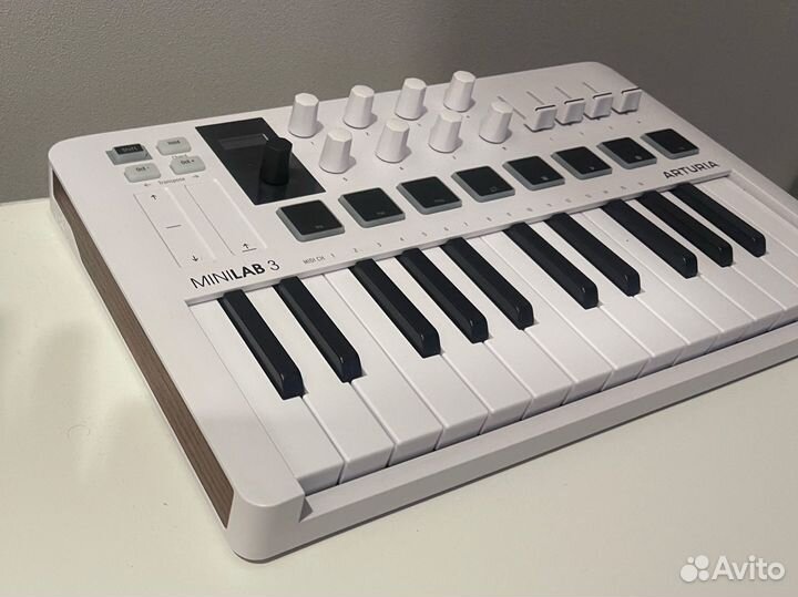 Midi клавиатура arturia minelab 3