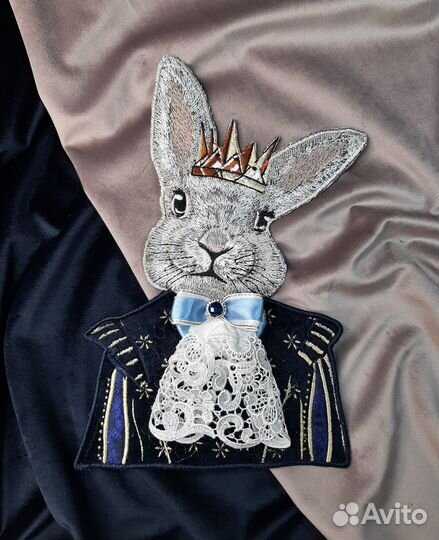 Заяц - аппликация для декора. Символ 2023 года