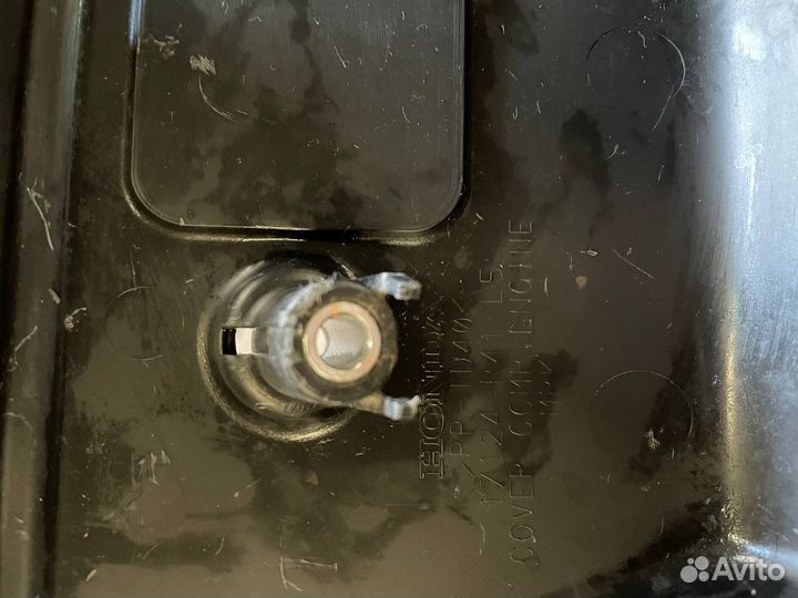 Крышка двигателя Accord 8