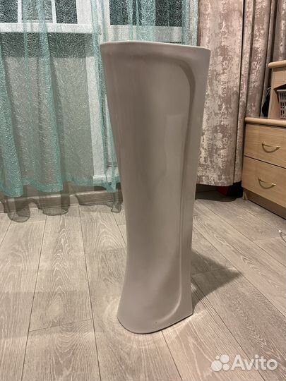 Раковина с пьедесталом