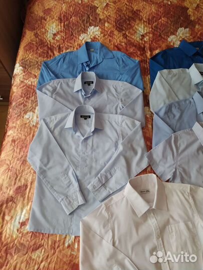 Рубашки р.128,134,140,146(белая, голубые)