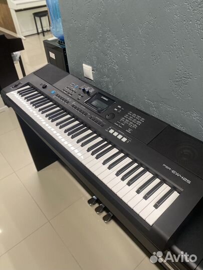 Yamaha PSR-EW425 Синтезатор