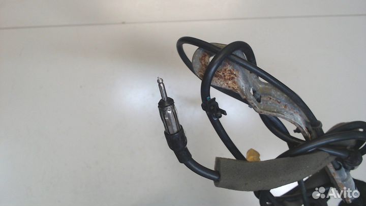 Антенна Nissan Titan, 2004