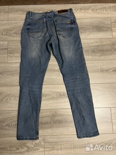 Кофта и джинсы