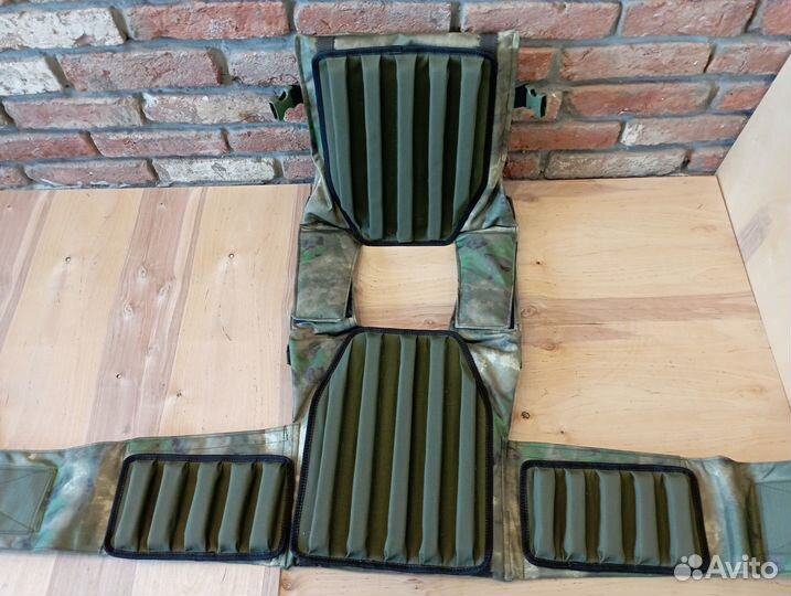 Бронежилет с пластинами мох