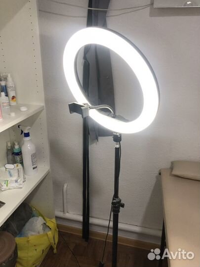 Кольцевая лампа