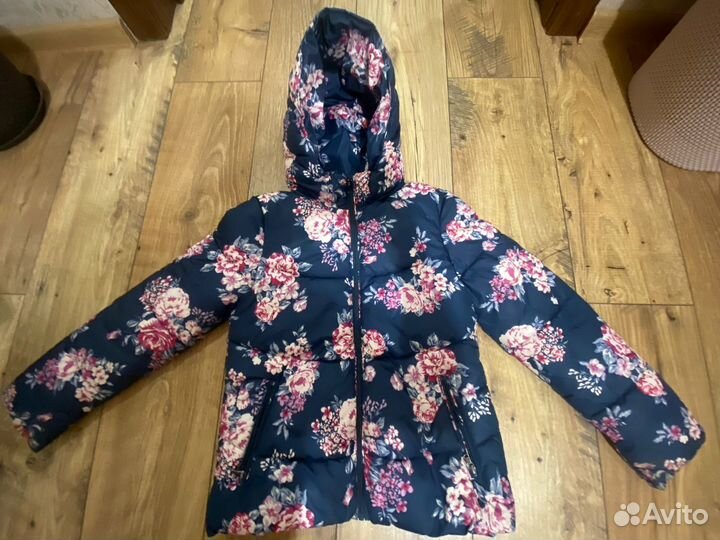 Продам куртку для девочки
