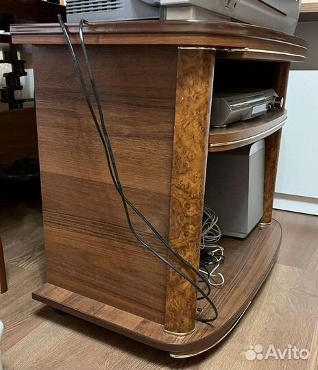 Тумба под телевизор