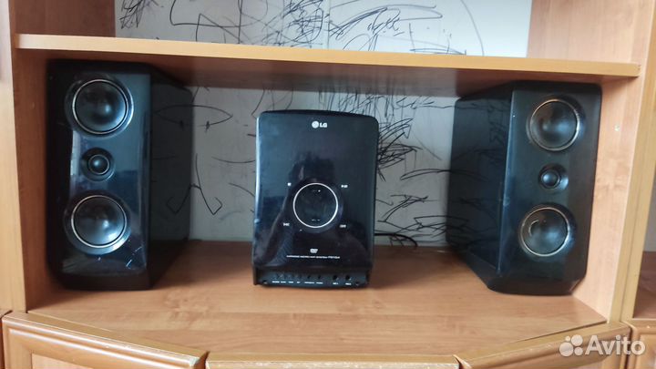 Музыкальный центр