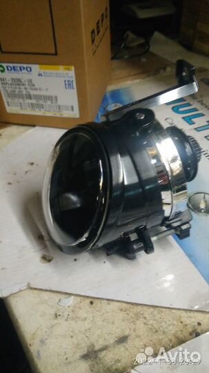 Фара противотуманная левая на фолькс. поло седан