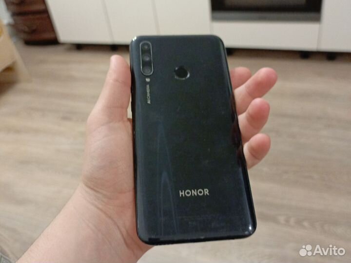 Телефон honor 10i