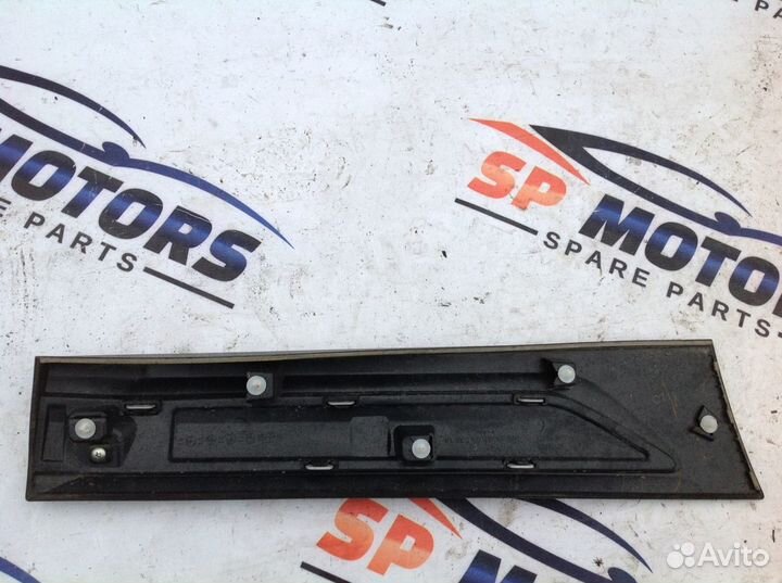 Накладка двери задней левой Mitsubishi Outlander III (2012—2015)