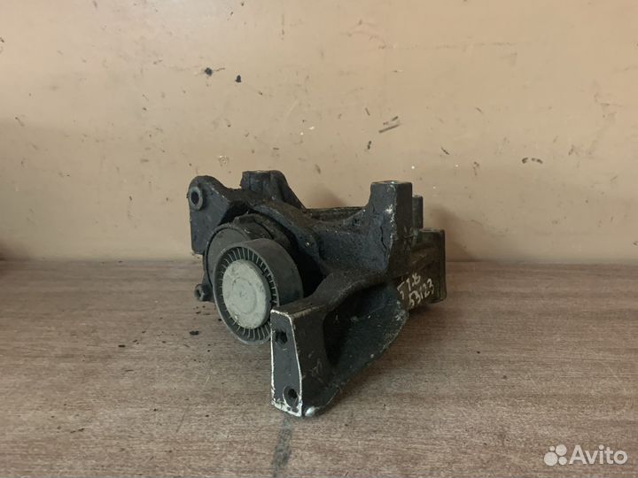 Кронштейн Ровер 45