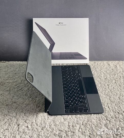 Apple Magic Keyboard 12.9