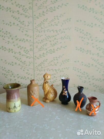 Вазочки и статуэтка Кот