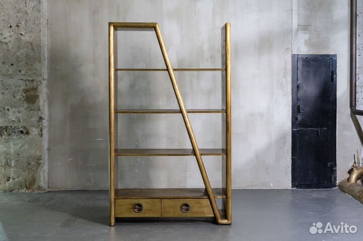 Книжный шкаф