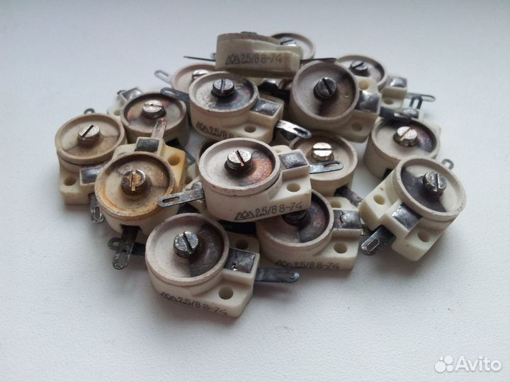 Конденсаторы кпк-мт 4/15пФ, 6/25пФ, и кпк-мн
