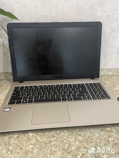 Ноутбук asus