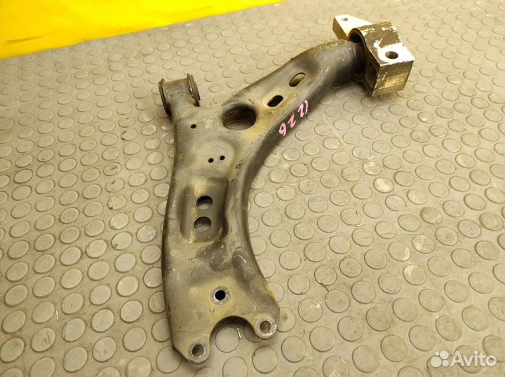 Рычаг передний левый Audi A3 8PA caxc 1.4 tfsi