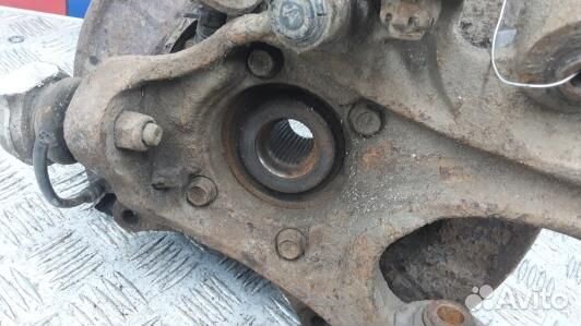 Ступица задняя левая hyundai santa FE 2 (NML15MH01