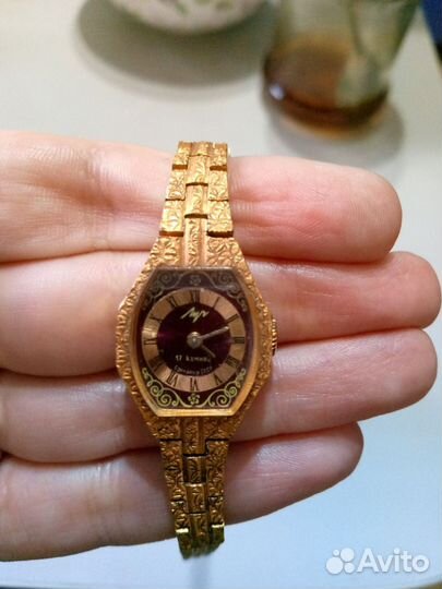 Часы наручные механические СССР 