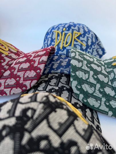 Бейсболки и кепки