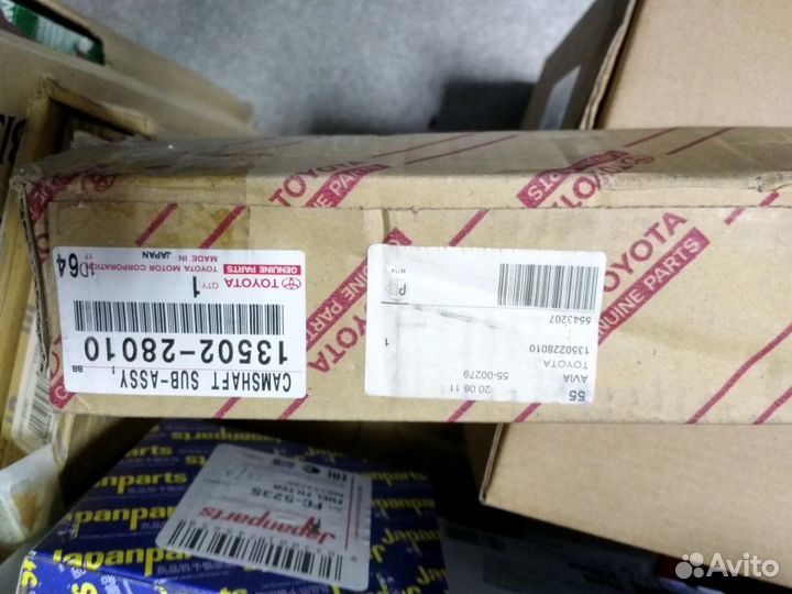 Распредвал Тойота авенсис 13502-28010
