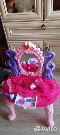 Детский туалетный столик для девочки
