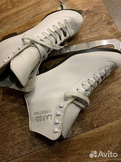 Коньки фигурные 39 размер