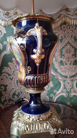 Антикварная настольная лампа