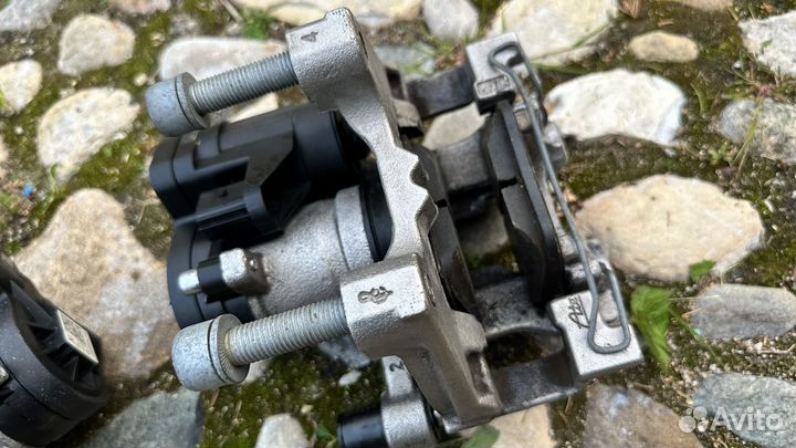 Суппорты зад 310 Golf7 R