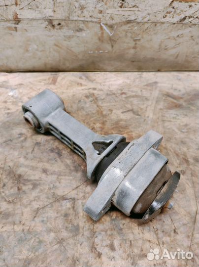 Опора двигателя задняя Kia Rio