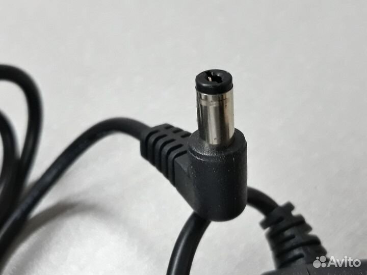 Блок питания 12V 1,5A 5.5x2.1mm AC Adapter SZK PSU