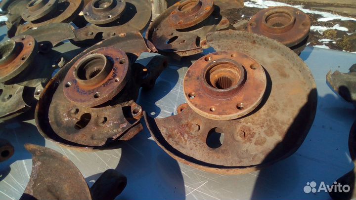 Поворотные кулаки со ступицей ваз 2108-2115