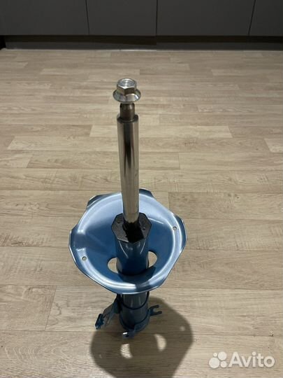 Амортизатор Nissan Avenir KYB NEW SR