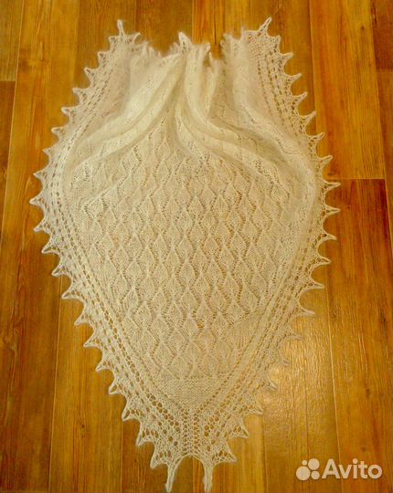 Пуховая косынка ажурная пуховая