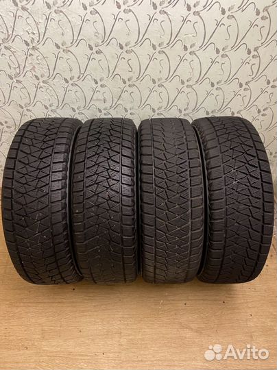 Колеса зимние новые R17 5х114,3 dia67.1 225/60 kia