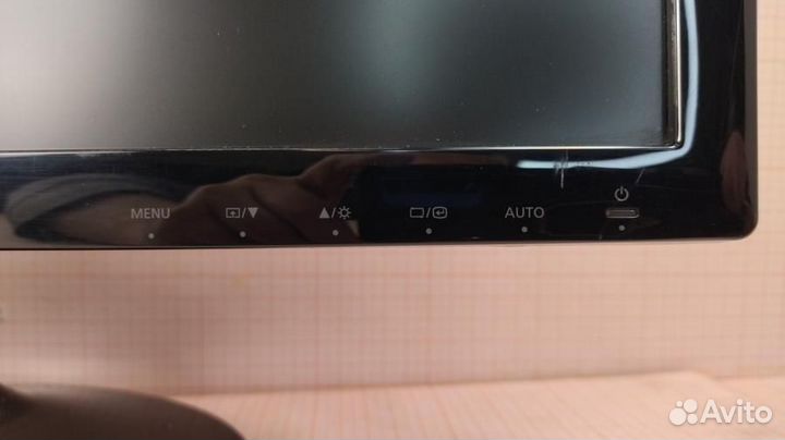 Монитор ЖК samsung S19A300N, б/у