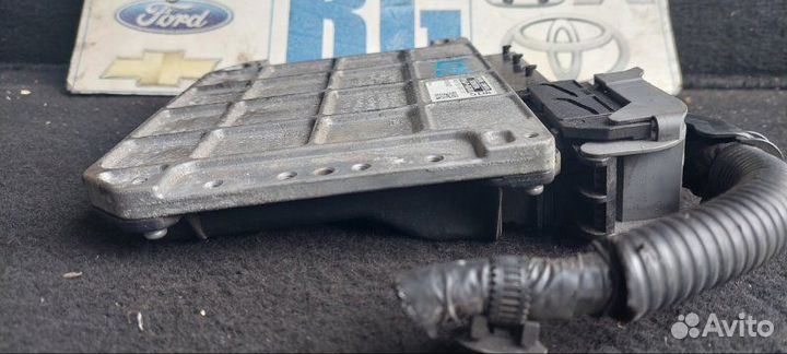 Блок управления двигателем эбу Toyota Avensis 3