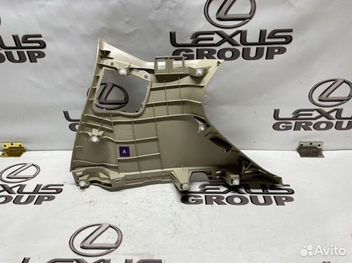 Обшивка багажника прав. зад. Toyota Land Cruiser P