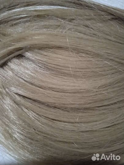 Пучок на резинке и челка