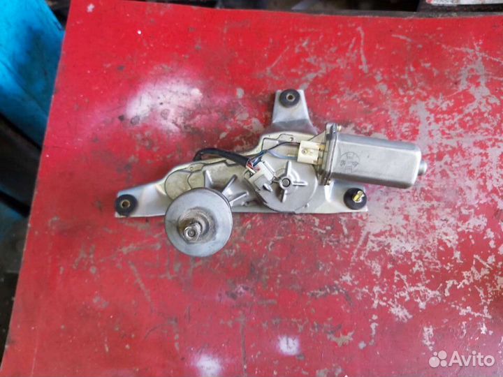 Моторчик задний для Mitsubishi Space Wagon N8,N9
