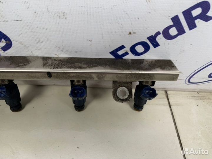 Рампа топливная Kia Ceed ED 1.4 (G4FA) 2009