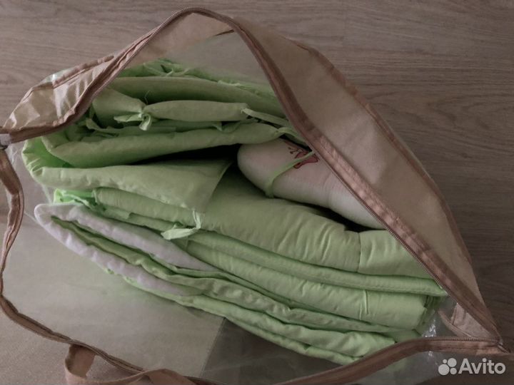 Матрас к детской кроватке и комплект белья