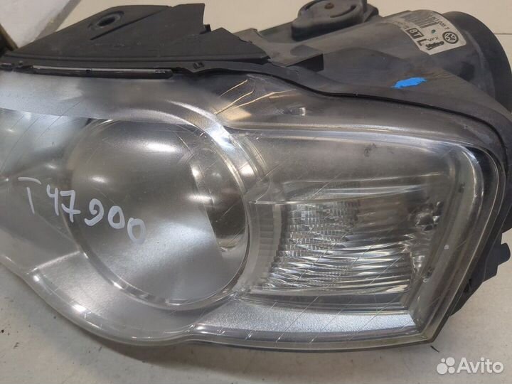 Фара (передняя) левая Volkswagen Passat 6