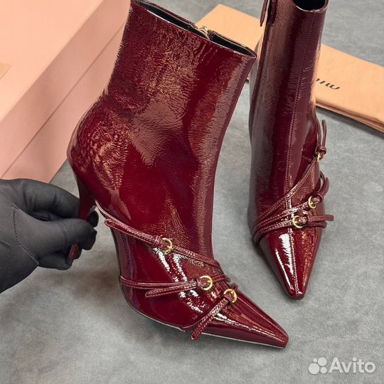 Ботильоны на шпильке MIU MIU кожа / 36-42